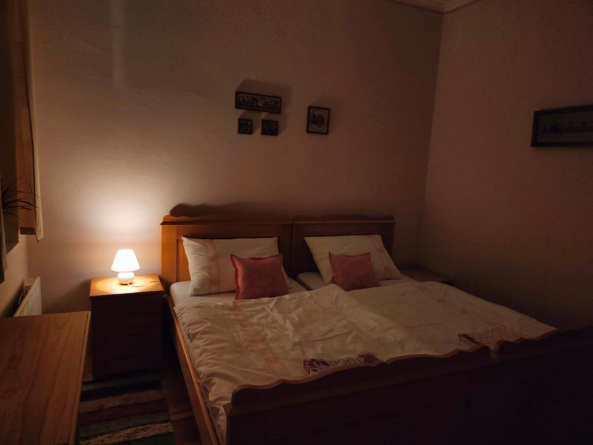 Ethno&Coffee House Tulip Bed & Breakfast Glozan Luaran gambar